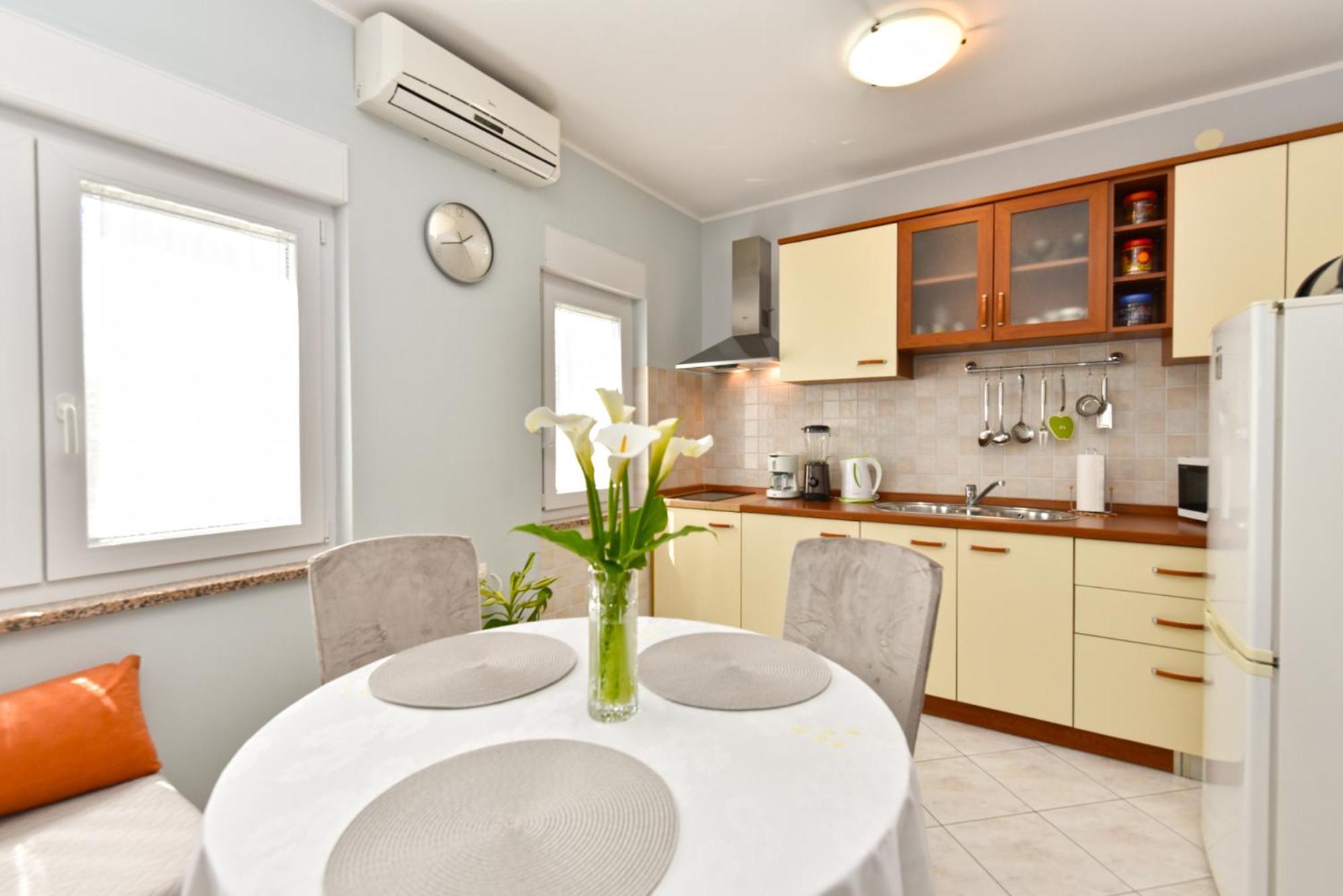 Nevina 1230 Apartamento
