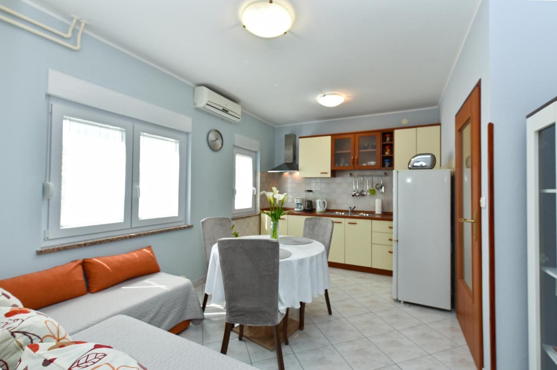 Apartamento Nevina 1230 *